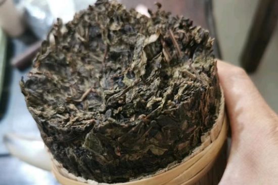 黑茶調(diào)理婦科病，女人喝黑茶好處太多了！