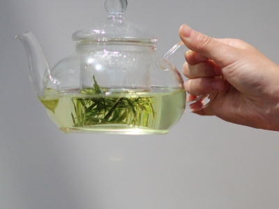 喝茶的好處和壞處分別是什么，長(zhǎng)期喝茶有什么危害？