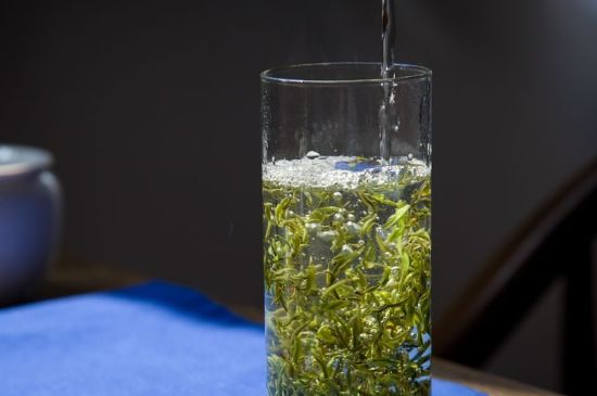 鳳凰三點(diǎn)頭泡茶手法是怎么樣，鳳凰三點(diǎn)頭口訣和寓意