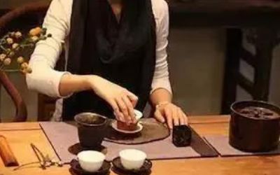 三才蓋碗的正確拿法，三才蓋碗抓碗法圖解