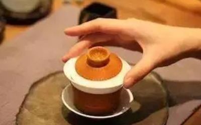 三才蓋碗的正確拿法，三才蓋碗抓碗法圖解