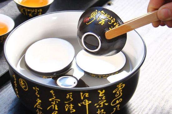 茶的三個(gè)禮儀，茶的禮儀小知識(shí)