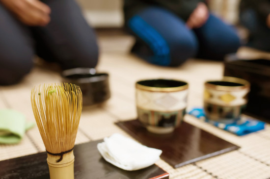 女人喝茶要行扣茶禮嗎，叩茶禮女士能用嗎？