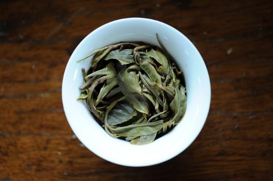 干吃茶葉致癌嗎，長期吃干茶葉的危害