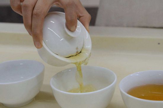 泡茶的順口溜，茶葉三泡是精華