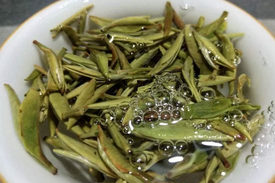 老茶和新茶哪個好，老茶好喝還是新茶好喝