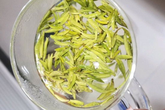 茶葉過期5年了但沒開封，茶葉放久了能喝嗎