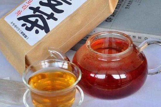 飯店喝的聞起很香的茶，餐館里的蕎麥茶還是大麥茶？