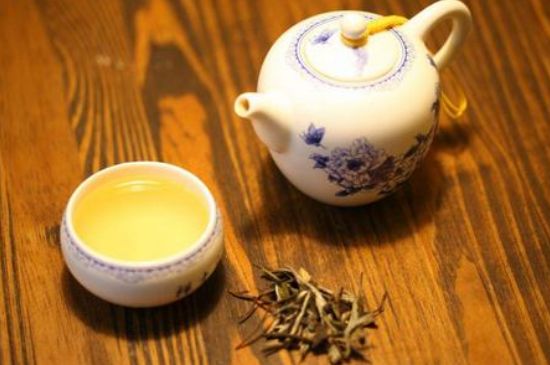 什么茶葉容易放香精，香精茶有什么危害？