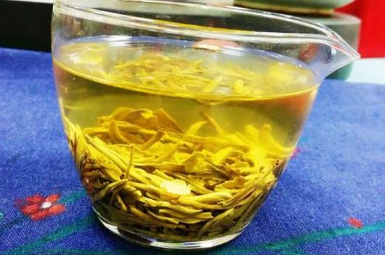 老茶和新茶哪個好，老茶好喝還是新茶好喝