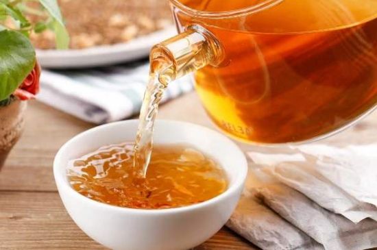 飯店喝的聞起很香的茶，餐館里的蕎麥茶還是大麥茶？