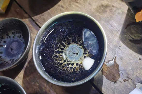 怎么鑒別建盞化學(xué)釉，真假建盞的對比與辨別