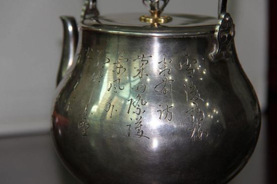 銀壺泡茶后為什么會(huì)變黑，銀壺內(nèi)膽發(fā)黑怎么辦