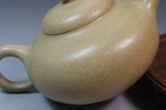 一把真正的本山綠泥壺最低多少錢，什么價(jià)格能買到本山綠泥紫砂壺？