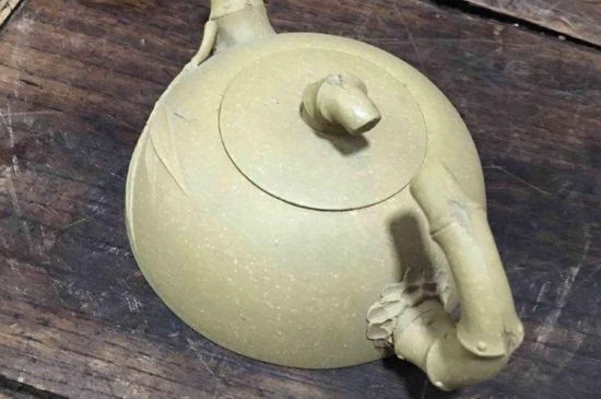 本山綠泥紫砂壺小黑點(diǎn)多嗎，真正本山綠泥會吐黑嗎？