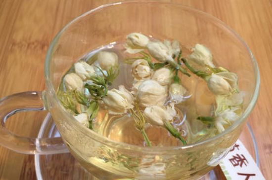 茉莉泡水禁忌，茉莉干花泡水的功效與禁忌