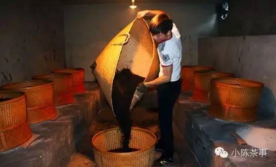 怎樣炭焙巖茶？揭秘武夷巖茶的炭焙技藝