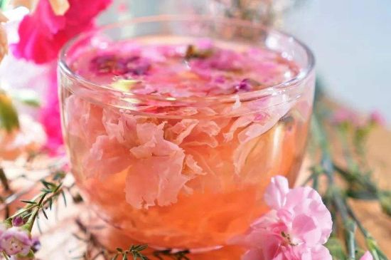 玫瑰花的最佳搭配，喝玫瑰花茶搭配什么喝好？
