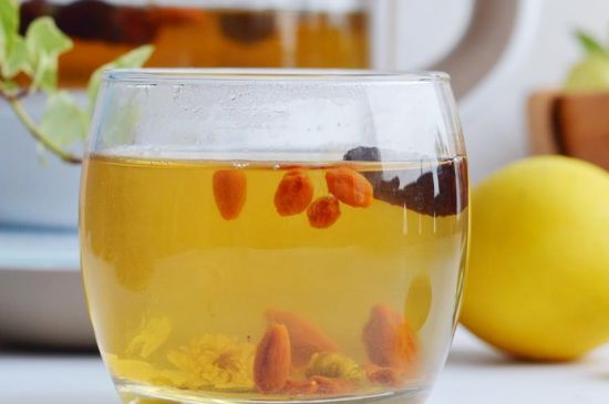 菊花茶的最佳搭配有哪幾樣，菊花茶和什么搭配喝效果好？