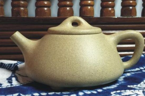 本山綠泥怎么分辨真假，真正的本山綠泥紫砂壺怎么鑒別？