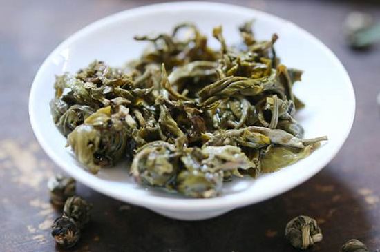 茉莉龍珠泡開后為什么都是梗，茉莉龍珠泡開后什么樣？