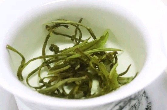 茉莉香珠跟龍珠有什么區(qū)別嗎，茉莉龍珠和茉莉香珠那個(gè)好？