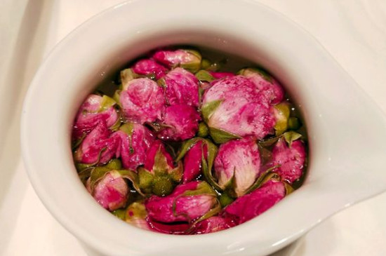 玫瑰花泡水喝的9大禁忌，喝玫瑰花茶有什么禁忌