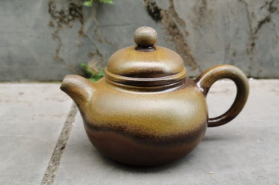 廣西欽州坭興陶可以泡多種茶嗎，坭興陶是一壺一茶嗎?