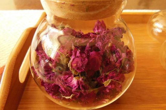 好玫瑰花茶多少錢一斤啊，玫瑰花茶價(jià)格多少錢合理？