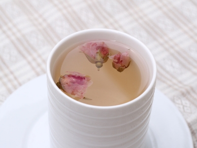 干玫瑰花泡前需要洗嗎，泡玫瑰花需要洗一下嗎？