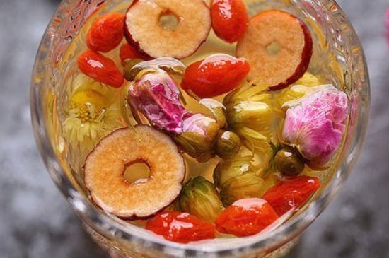 干玫瑰花泡水放幾顆，玫瑰花泡水一次放幾朵？