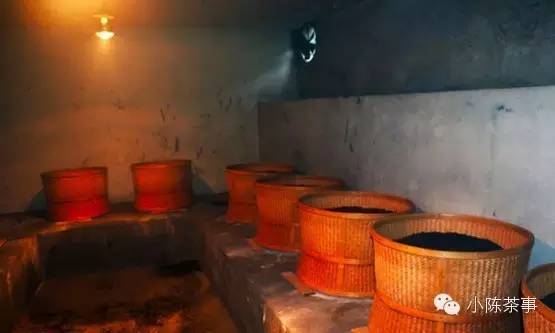 怎樣炭焙巖茶？揭秘武夷巖茶的炭焙技藝