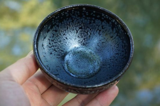 怎么鑒別建盞化學(xué)釉，真假建盞的對比與辨別