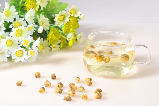 喝菊花茶有什么效果，女人長(zhǎng)期喝菊花茶好嗎？