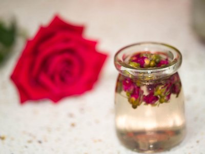 玫瑰花茶能豐胸嗎，天然豐胸花茶