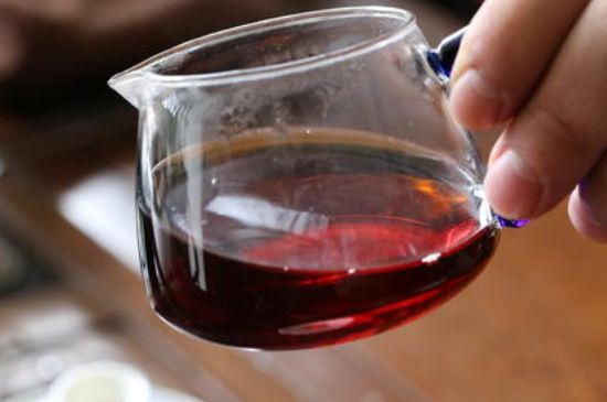 茯磚茶與普洱茶哪個好，茯茶和普洱茶口味區(qū)別