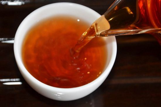 茯磚茶與普洱茶哪個好，茯茶和普洱茶口味區(qū)別