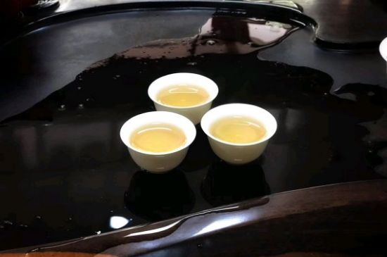 蜜蘭香好還是鴨屎香好，鳳凰單叢茶蜜蘭香和鴨屎香特點有哪些？