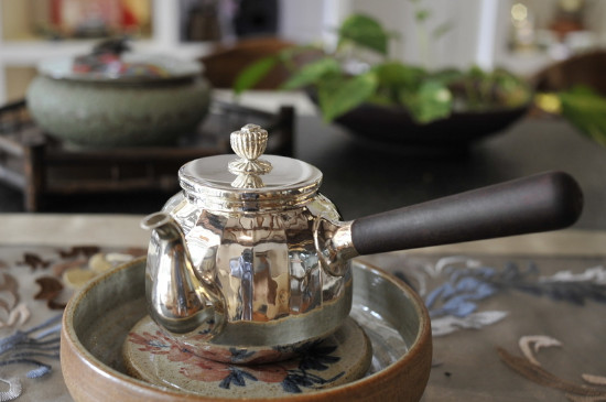 黑茶用什么壺煮最好，黑茶用什么煮效果好？