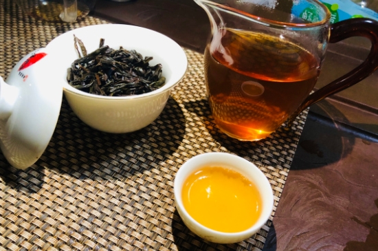 為什么喝巖茶會上火，巖茶喝多上火怎么辦？
