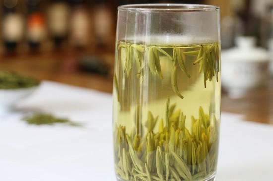 竹葉青茶泡不立起來怎么回事，竹葉青茶怎么泡立起來