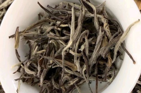 三年白茶賽砒霜，這是真的嗎？