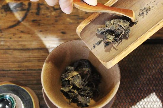 茯磚茶與普洱茶哪個好，茯茶和普洱茶口味區(qū)別