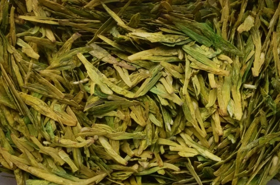 西湖龍井茶毫和發(fā)霉區(qū)別圖片，長霉的龍井茶葉會是什么樣？
