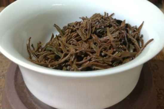 正山小種適合女人喝嗎，女人經(jīng)常喝正山小種茶好嗎