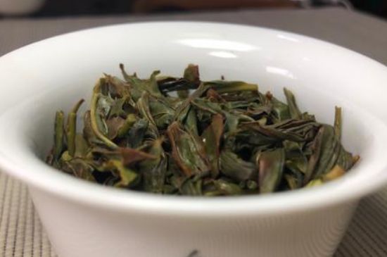 蜜蘭香和鴨屎香區(qū)別，鳳凰單樅鴨屎香vs蜜蘭香圖片對比