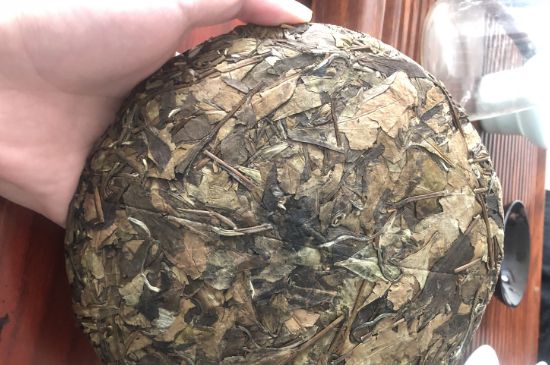 7年壽眉和2年白牡丹哪個(gè)好，老白茶壽眉與白牡丹的口感區(qū)別