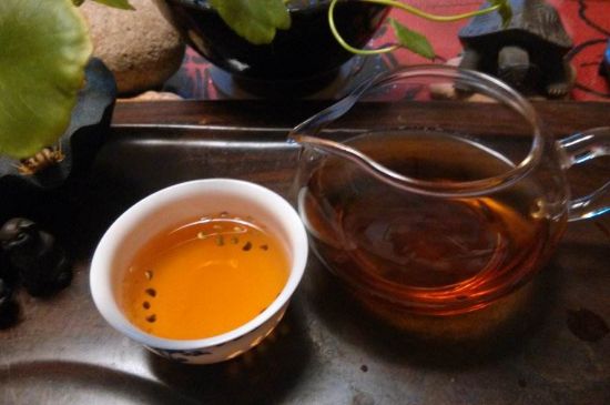 正山小種對胃好嗎，正山小種養(yǎng)胃還是傷胃