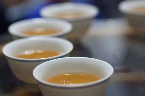 茯磚茶與普洱茶哪個好，茯茶和普洱茶口味區(qū)別