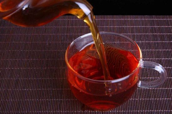 紅茶會加重濕氣嗎，喝什么茶能去除體內(nèi)濕氣